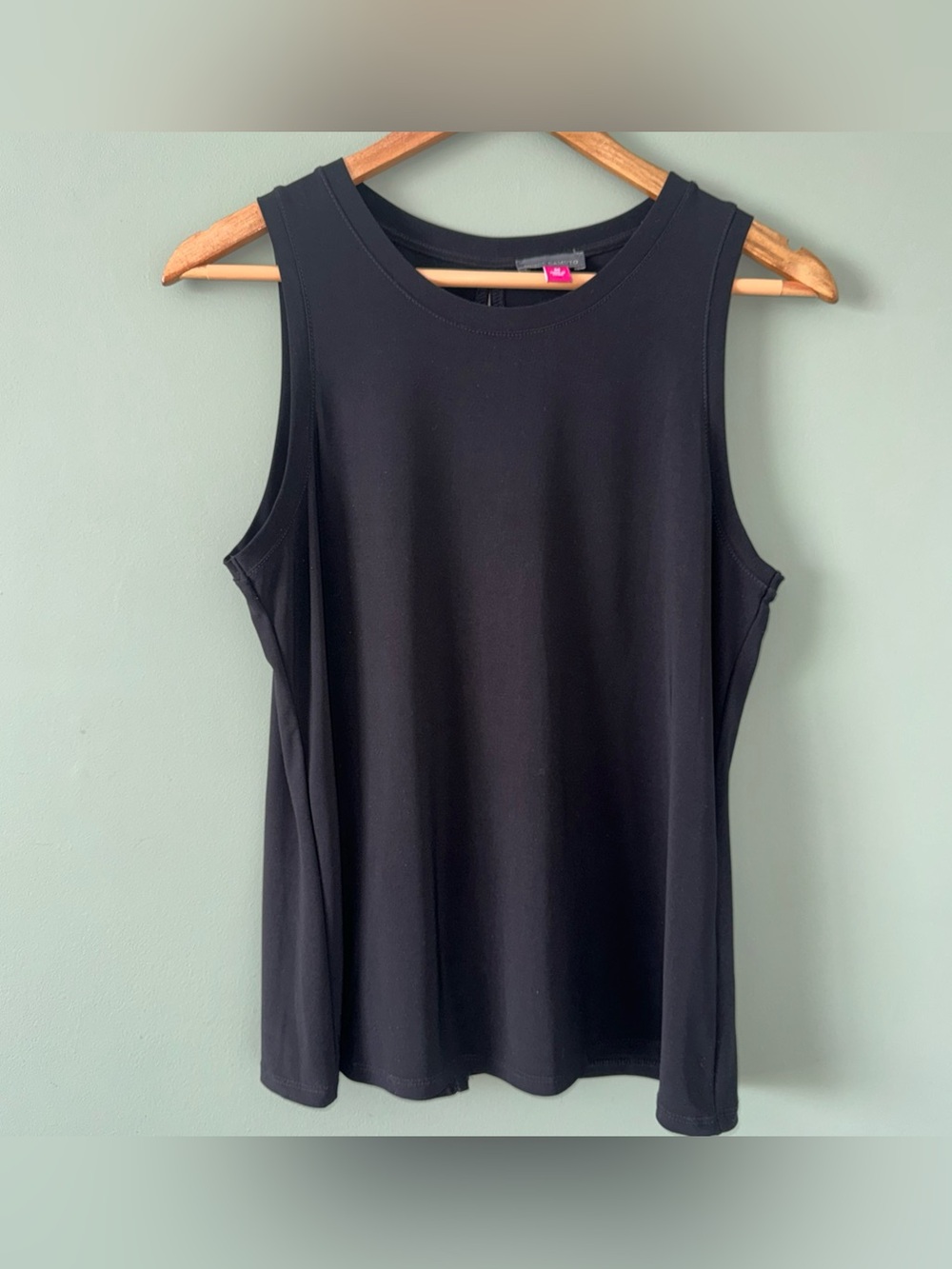 Vince Camuto Black Sleeveless Pullover Top Keyhole Back Cutout M Basic Minimal